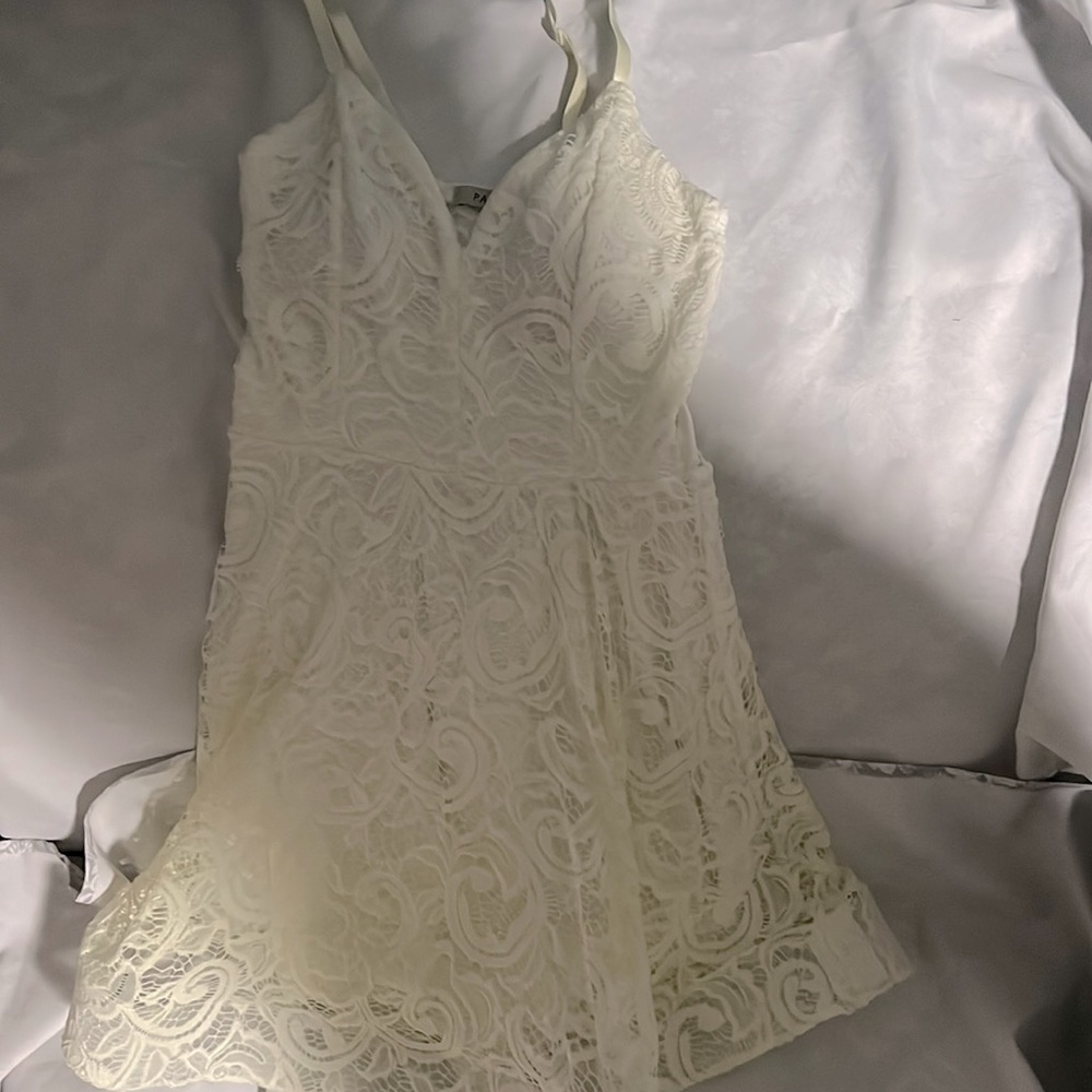 Papaya Size Small Creme almost white lace dress